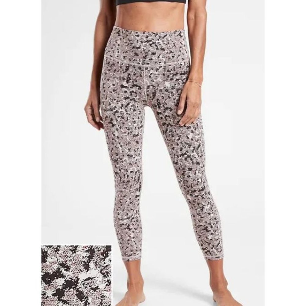 ATHLETA elation textured 7/8 tight size S